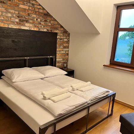 Dwór Gogolewo nad Wartą Acomodação com café da manhã Ksiaz Wielkopolski Exterior foto