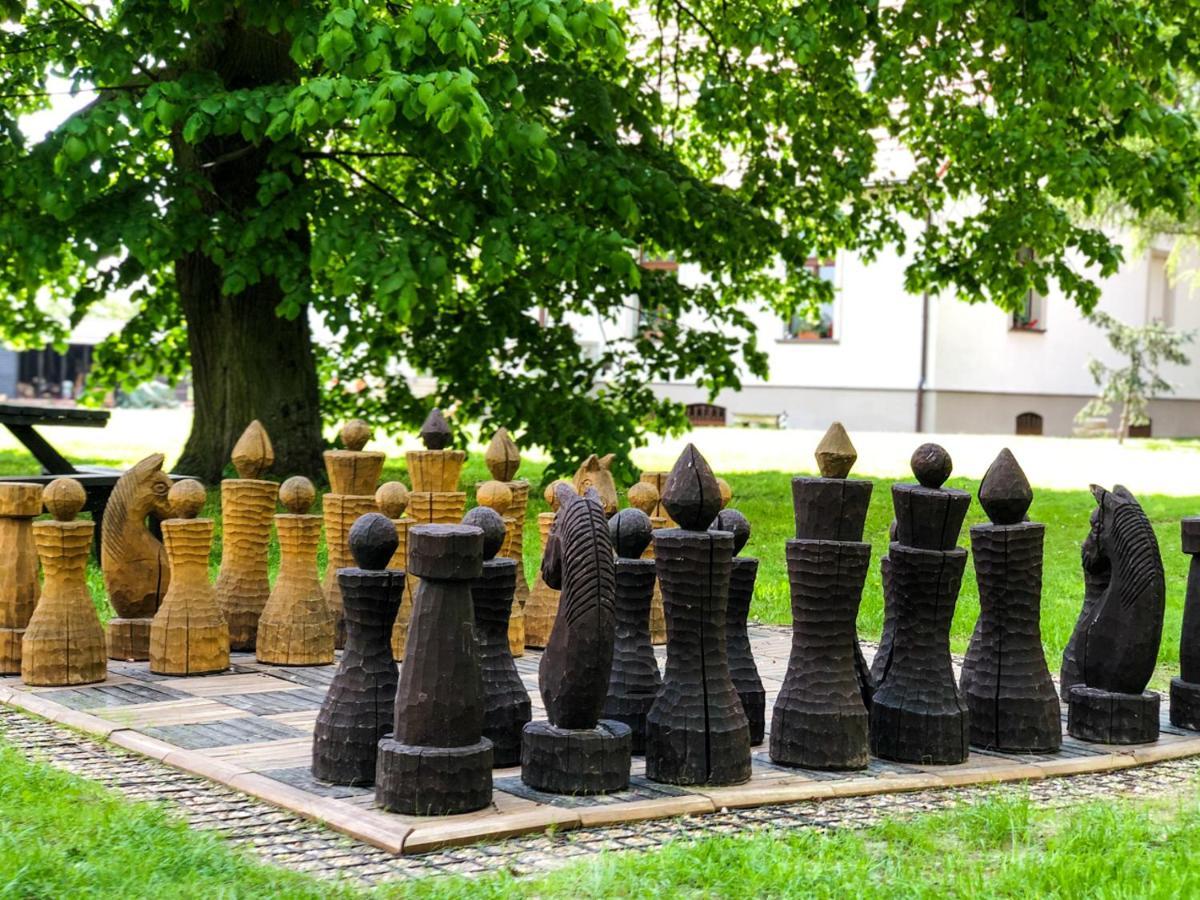 Dwór Gogolewo nad Wartą Acomodação com café da manhã Ksiaz Wielkopolski Exterior foto