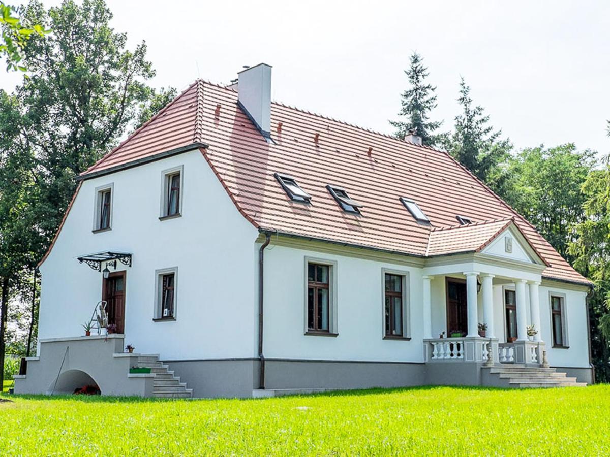 Dwór Gogolewo nad Wartą Acomodação com café da manhã Ksiaz Wielkopolski Exterior foto