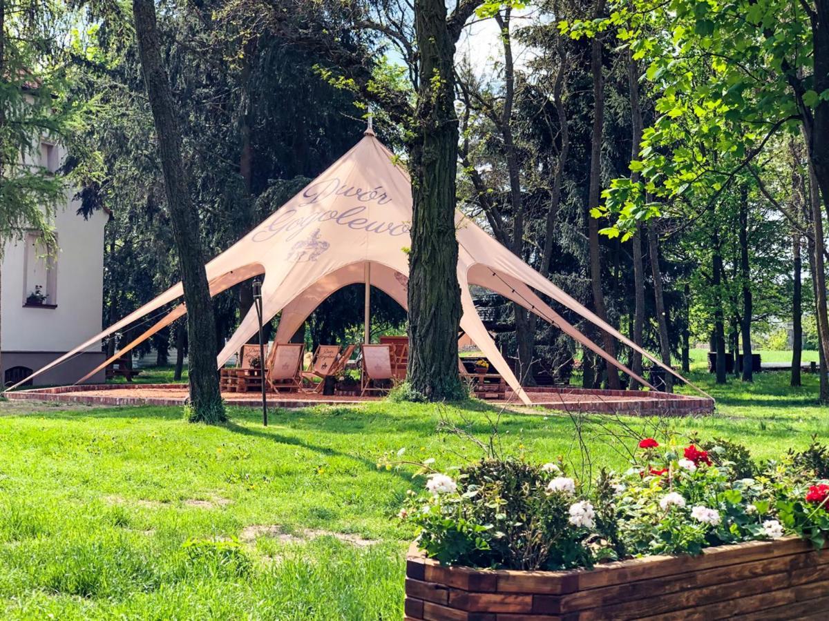 Dwór Gogolewo nad Wartą Acomodação com café da manhã Ksiaz Wielkopolski Exterior foto