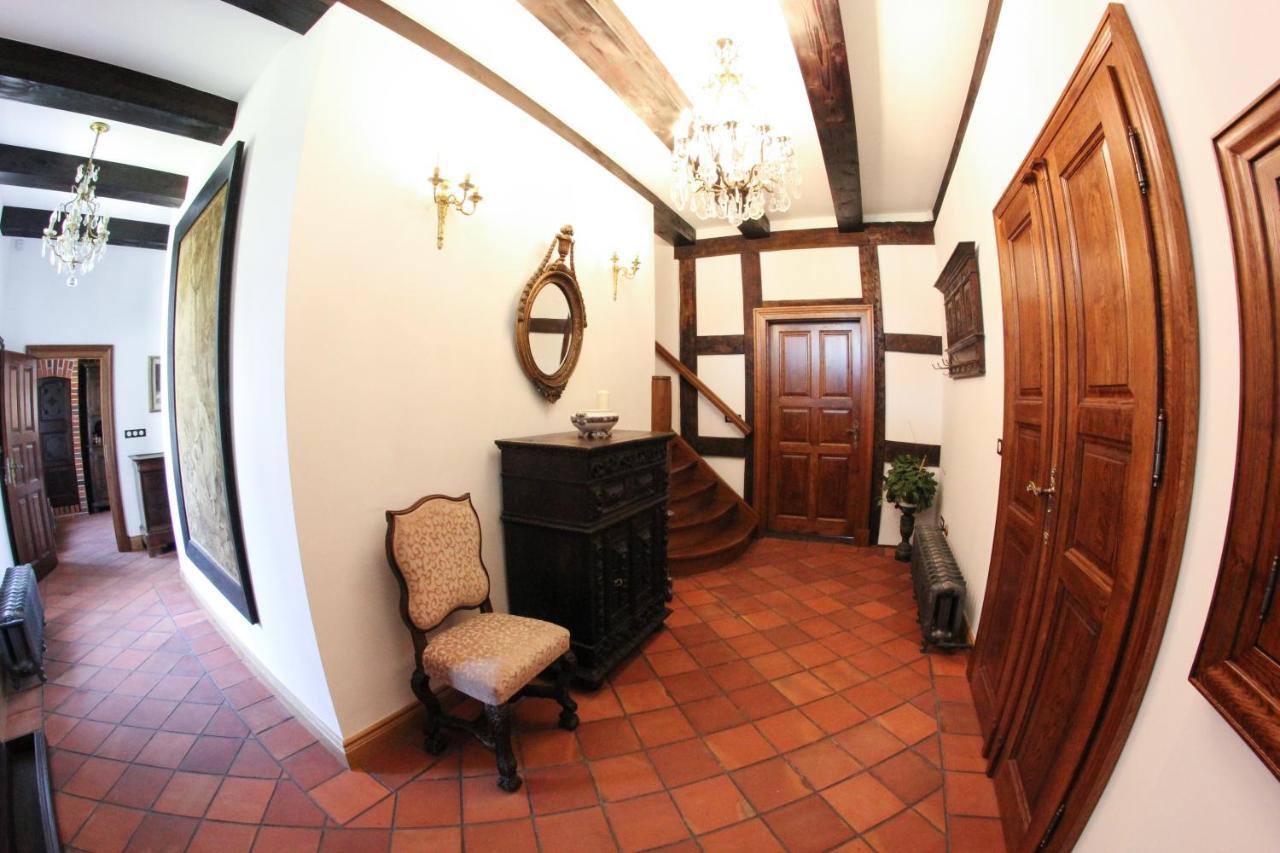 Dwór Gogolewo nad Wartą Acomodação com café da manhã Ksiaz Wielkopolski Exterior foto