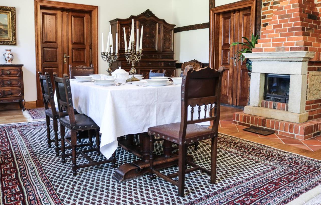 Dwór Gogolewo nad Wartą Acomodação com café da manhã Ksiaz Wielkopolski Exterior foto